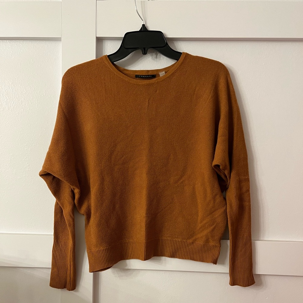 Tahari batwing sweater